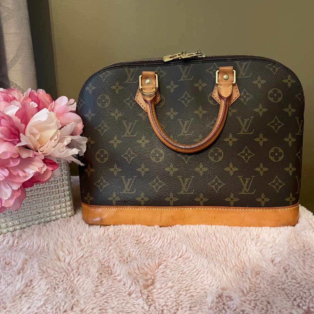 Authentic Louis Vuitton Alma Pm